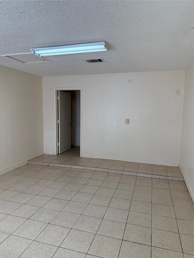 Building Photo - 12800 Chromite St