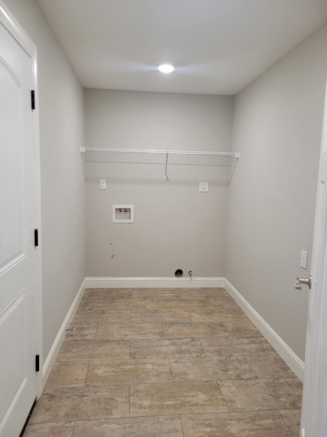 Building Photo - 2707 Cook Rd