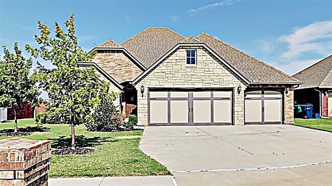 Primary Photo - 13604 Gentry Dr