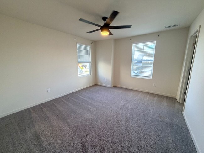 Building Photo - 15545 Westmoor Ave