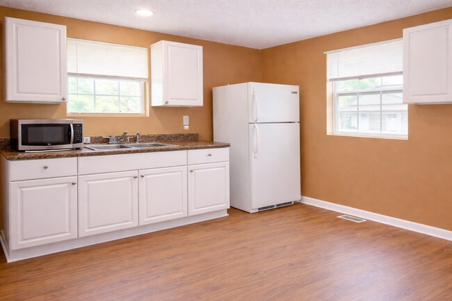 Building Photo - Move In Today | Furnished Room