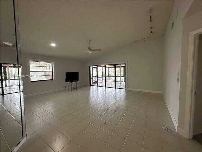 Building Photo - 13174 La Lique Ct