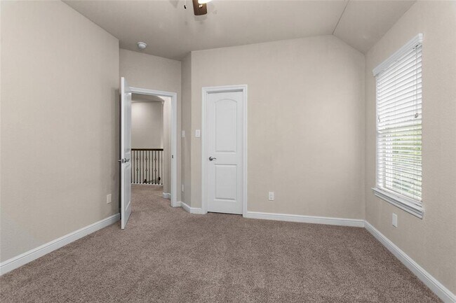 Building Photo - 236 Redwood Cyn Trl