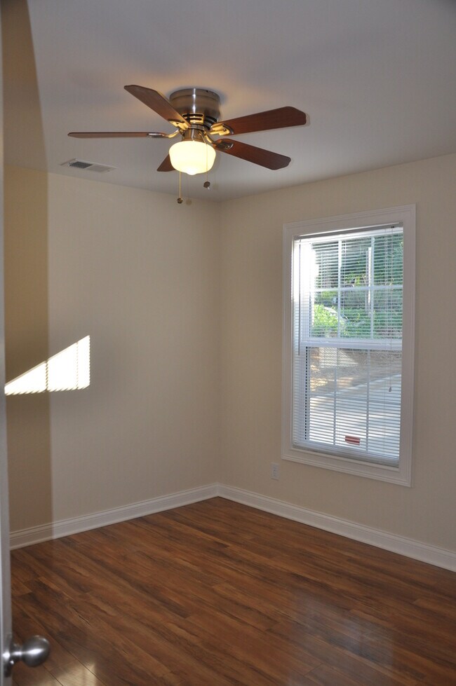 Building Photo - 501 Addison Ave