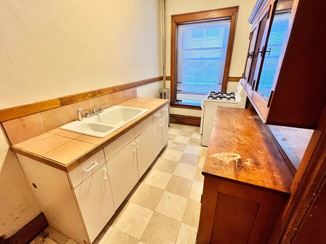 IMG_8747 - Cross Apartments