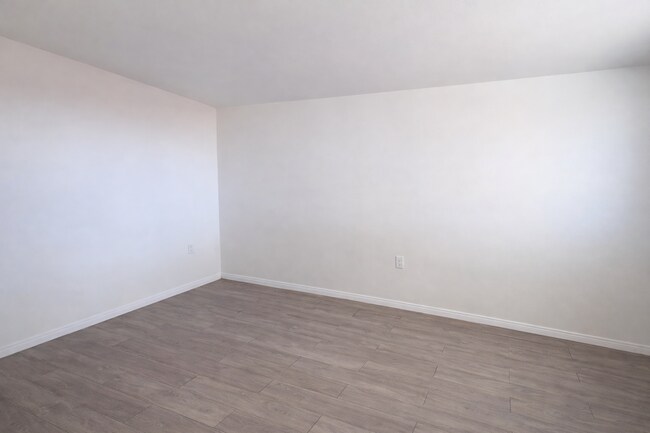 Building Photo - * Acoma (Lease Only)