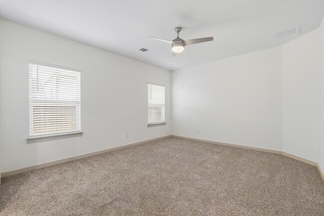 Building Photo - 12515 Newport Arch Ln