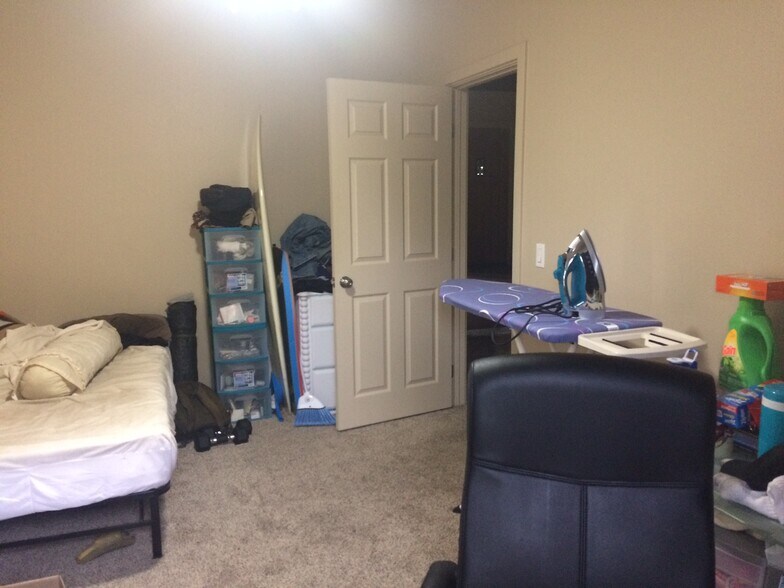 Bedroom 3 - 2935 Johnson Ave