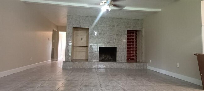 Building Photo - 7502 Winkle Wood Ln