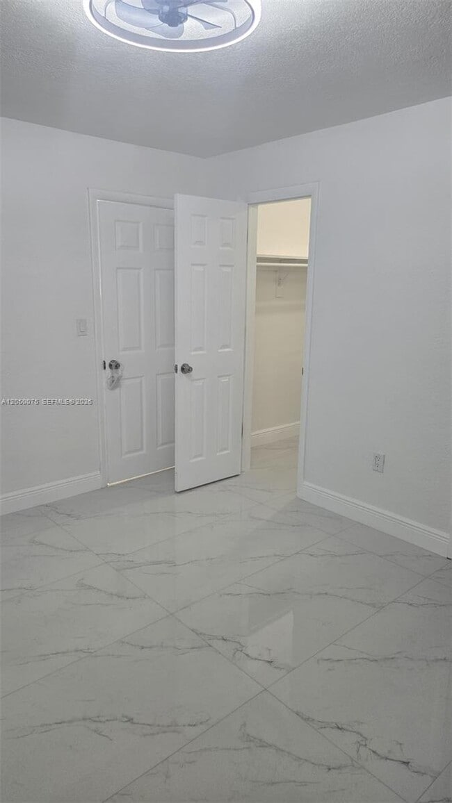 Building Photo - 3831 SW 79th Ave