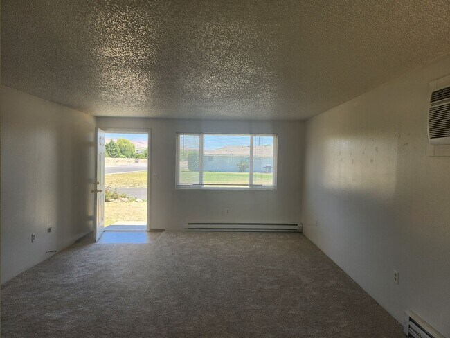 Building Photo - n5404