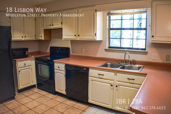 Building Photo - 18 Lisbon Way