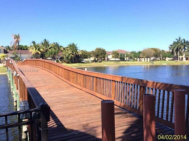 Building Photo - 2589 Centergate Dr