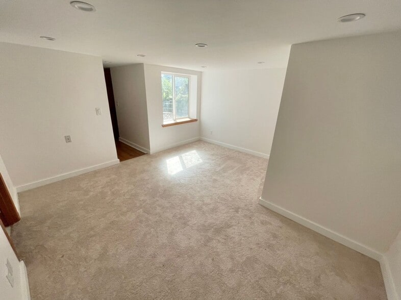 Building Photo - 2134 N 88th St