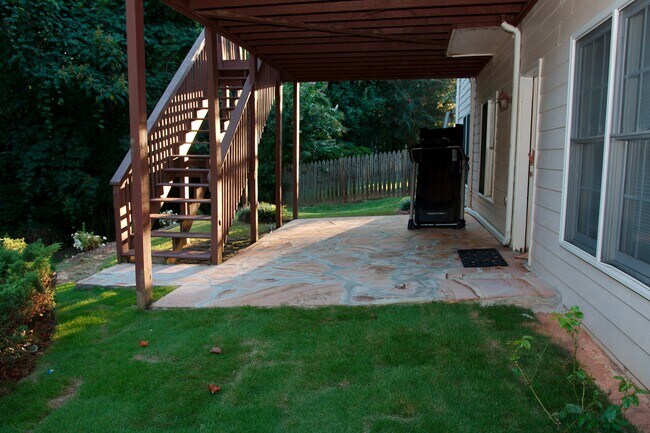 Building Photo - 2927 Arbor Creek Ln