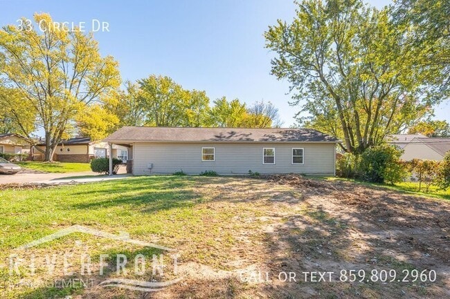 Building Photo - 33 Circle Dr