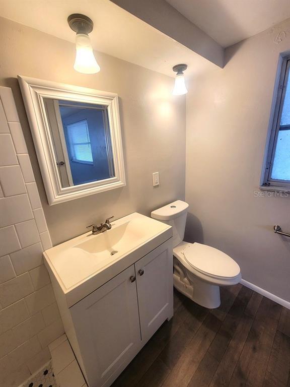 Building Photo - 10920 Oakdale Ave