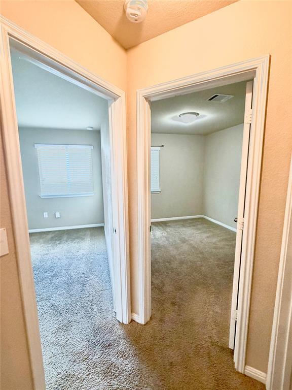 Building Photo - 601 Katmai Cir