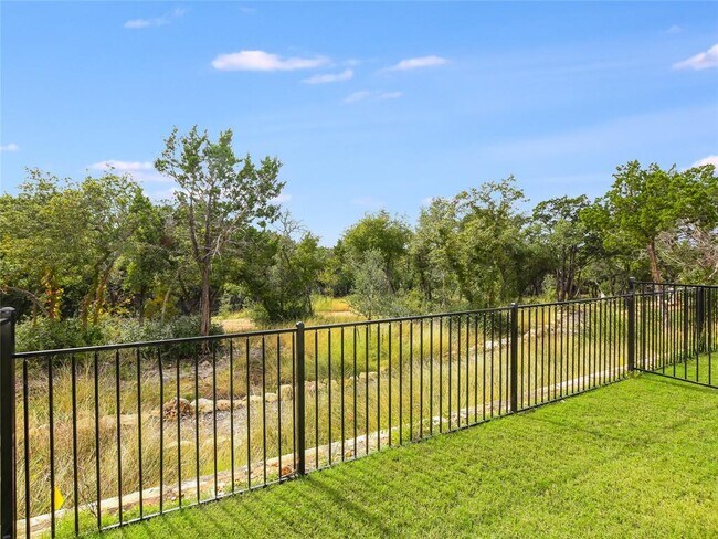 Building Photo - 12001 Vista Parke Dr