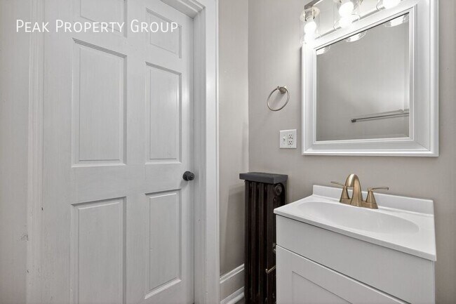 Building Photo - 1772 Williams Ave