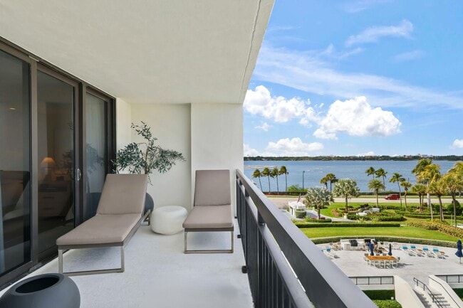 Building Photo - 3140 S Ocean Blvd