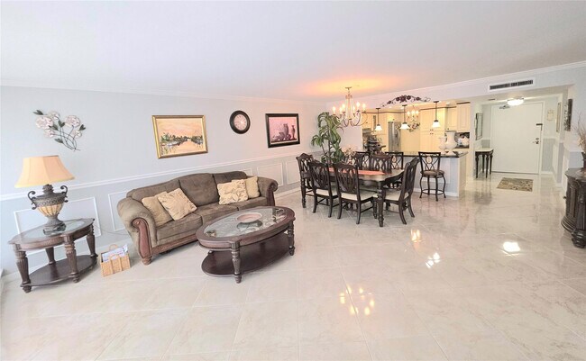 Building Photo - 4020 Galt Ocean Dr