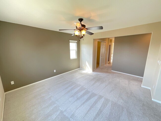 Building Photo - 3 Bedroom Home Available Near Barnes Rd & ...