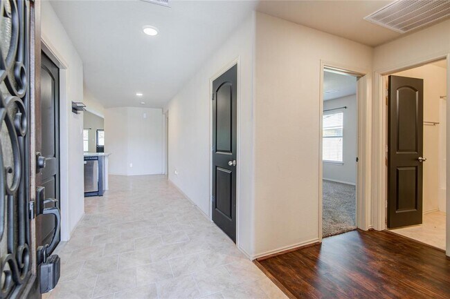 Building Photo - 9818 Jacy Creek Dr