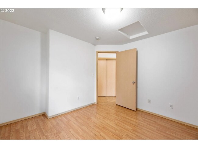 Building Photo - 3552 SE 66th Ave