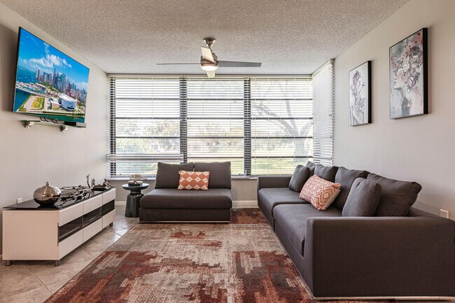 Building Photo - 3540 Whitehall Dr