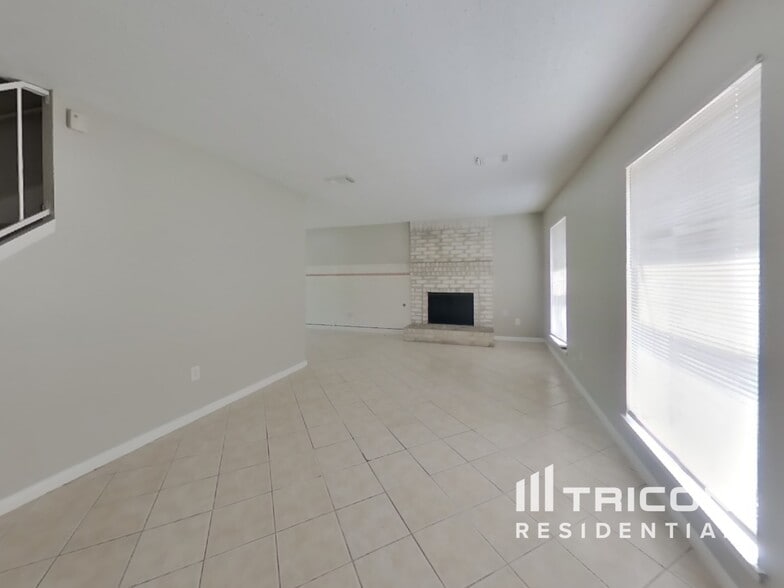 Building Photo - 7519 Lobera Dr