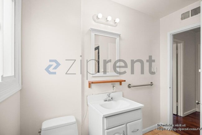 Building Photo - 2023 Orchard Ave