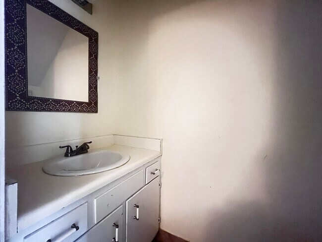 Building Photo - 3720 Rock Brook Dr