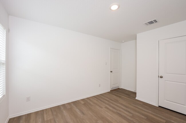 Building Photo - 2839 Ruby Crossing