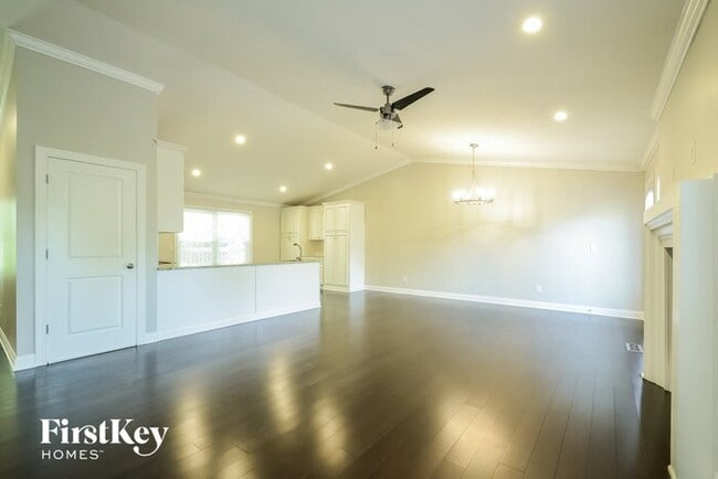 Building Photo - 4004 Pawnee Rosa Dr