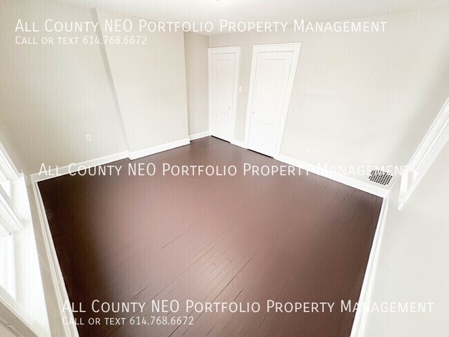 Building Photo - 21 N Wayne Ave