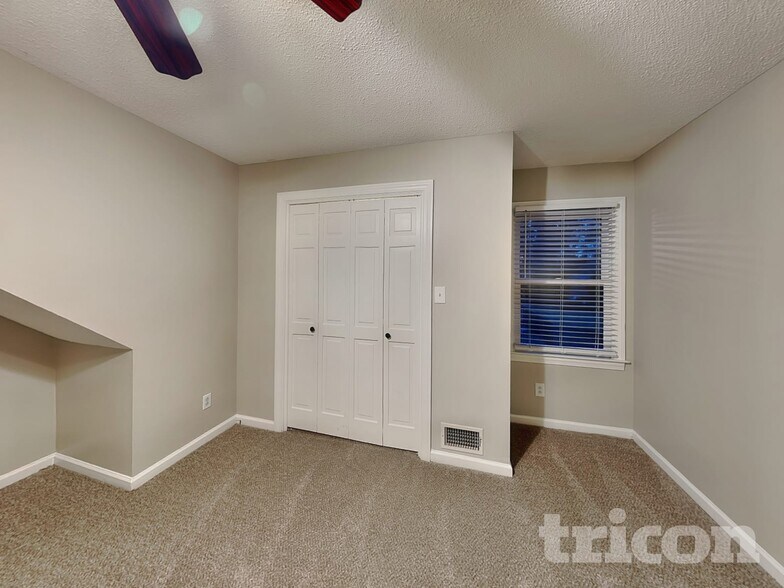 Building Photo - 2855 Dellinger Dr