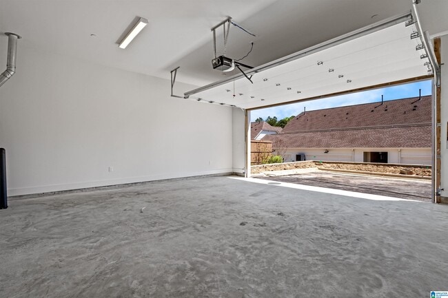 Building Photo - 3789 Poe Dr