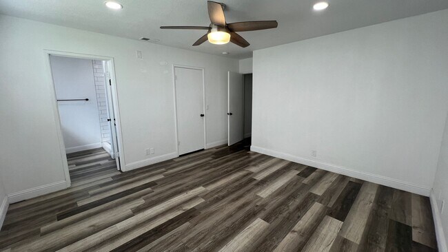 Building Photo - UPGRADED 4 bedroom 2 bathroom home