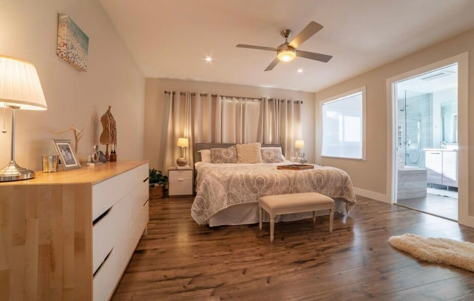 Master Bedroom - 1530 Marine Ave