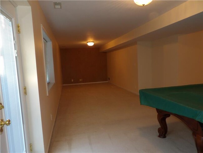 Building Photo - 10201 Hartwood Ct