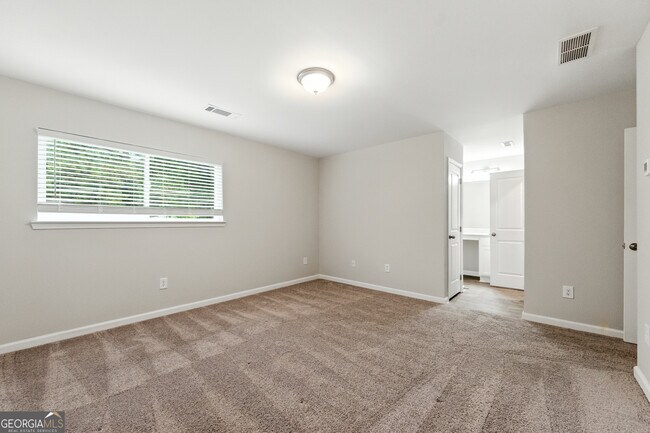 Building Photo - 2017 Oak Park Ln