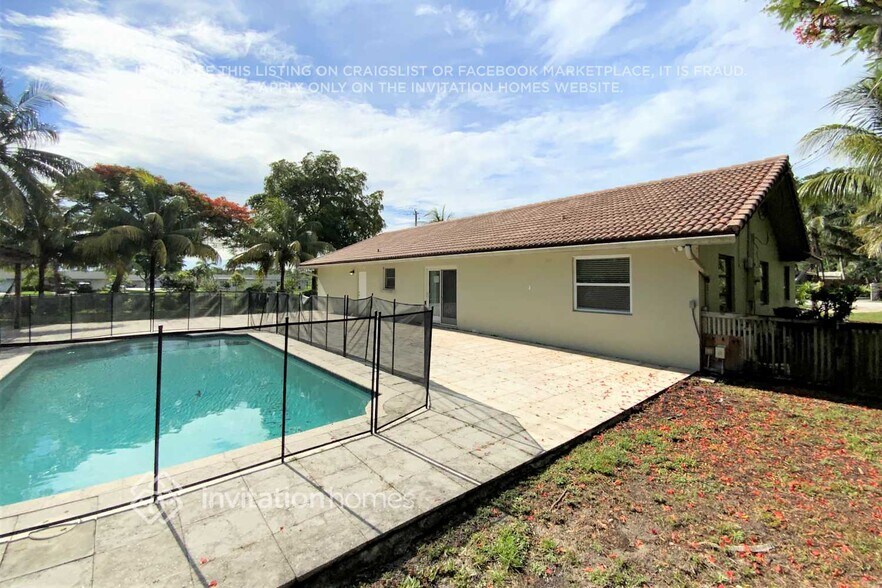Building Photo - 3001 Sherwood Blvd