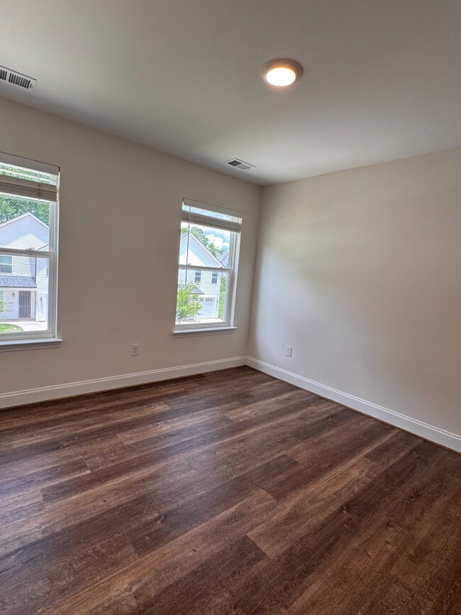 Building Photo - TRAVELERS REST RENTAL ALERT!