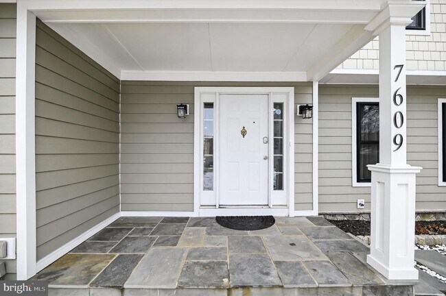 Building Photo - 7609 Croydon Pl