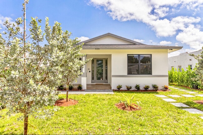 Building Photo - 436 Monroe Dr