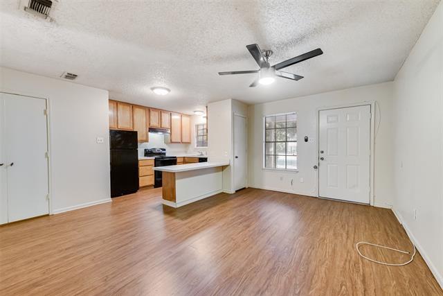 Building Photo - 619 Race St