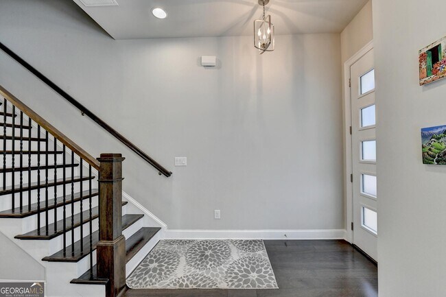 Building Photo - 4245 Deming Cir