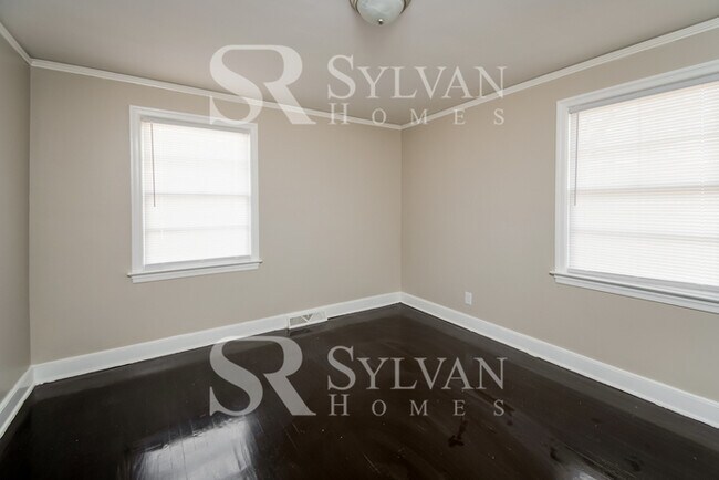 Building Photo - At Last, This Is What You Have Been Searching For!