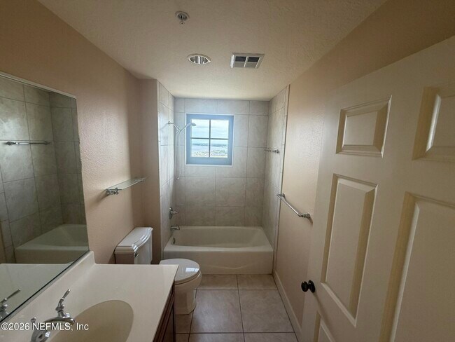 Building Photo - 1478 Riverplace Blvd